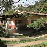 Linda Chacara, Sossego E Piscina